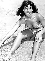 Bikini Pics: Antique Chicks