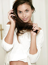 Nackte Frau Babes, Aaliyah | For Your Pleasure